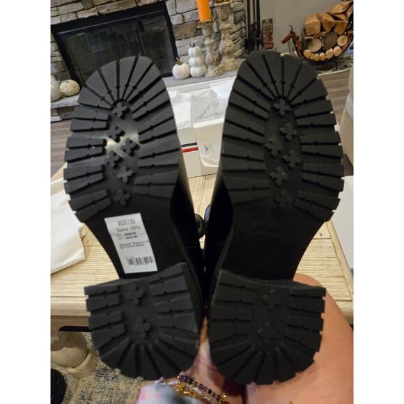 Moncler Hevea Chelsea Boots Black Leather Slip On Size EU 38 Ankle NIB 990 MSRP - Picture 4 of 11